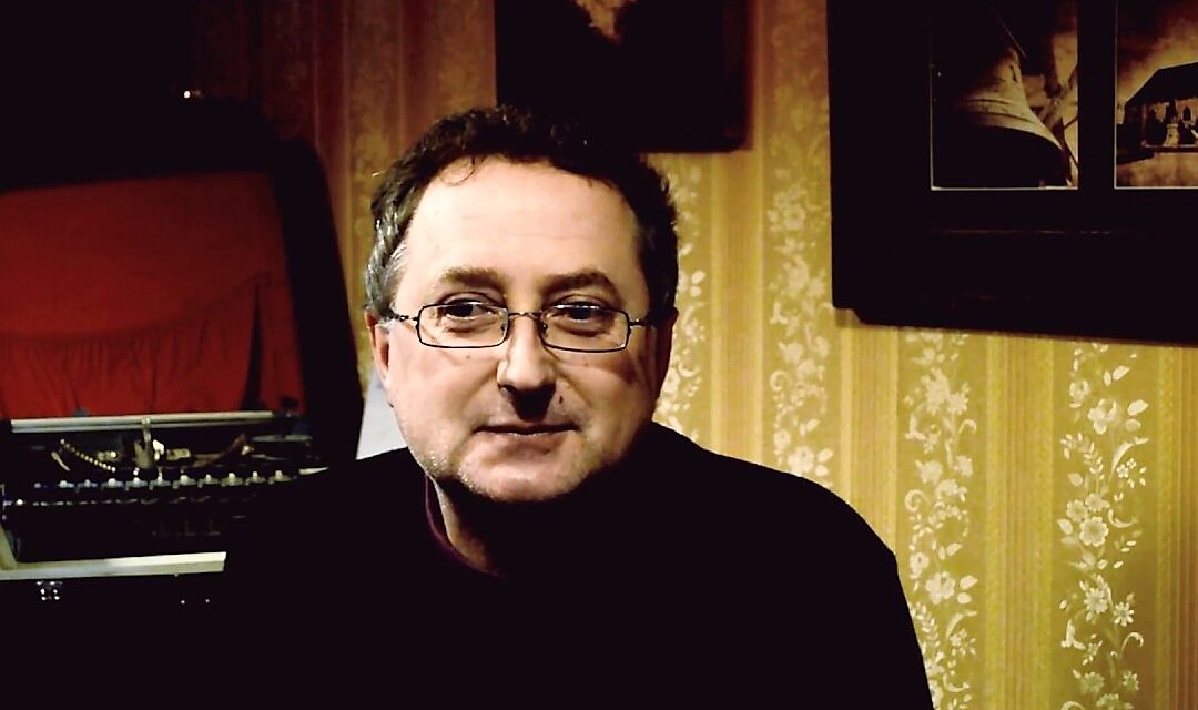 A körbe lendülő lámpa fénye