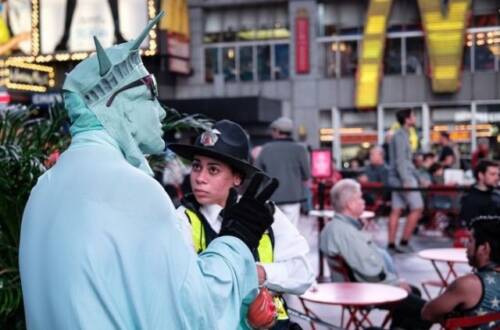 Egyszerű, elegáns csevegés