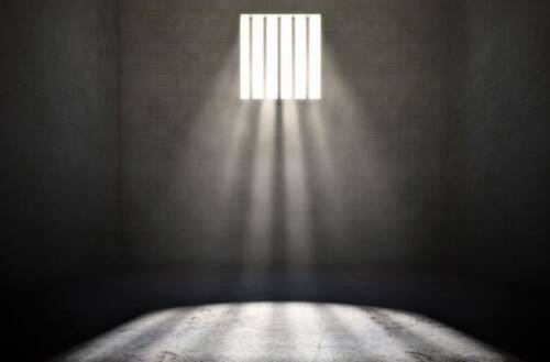 Istennők a hármas számú cellában